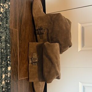 Gianni Bini Brown Suede Boots